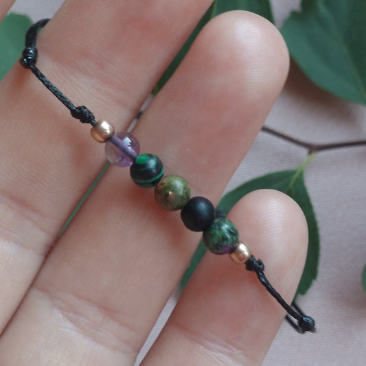 Камъни за баланс и хармония, ритуали за баланс и хармония, гривни с черен конец талисман