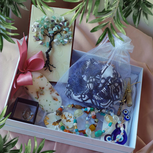 Уникални подаръци за жена, кутии с подаръци и изненади за жена, подарък за рожден ден на жена, кутии с изненади, кутия подаръчна за жена, оригинални подаръци за жена, уникални подаръци за жена, бижута с камъни подаръци за жена, какво да подаря за рожден ден на жена