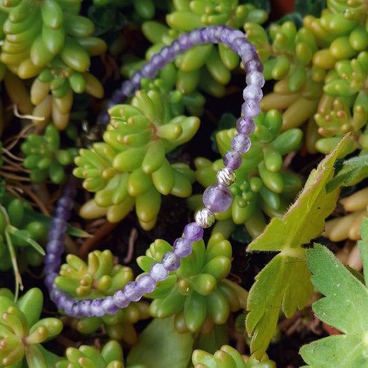 Гривни с аметист, гривна с аметист, бижута с аметист, аметист за зодия значение, сребърни гривни с аметист, подарък за жена