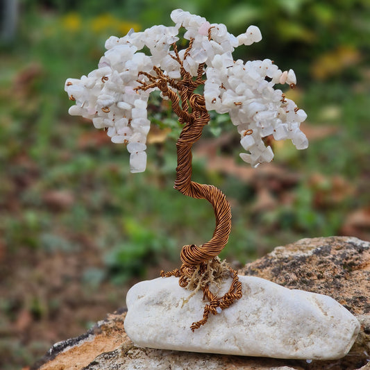 Дръвче от Естествени Камъни Лабрадорит Скулптура Уникален Подарък със Символика