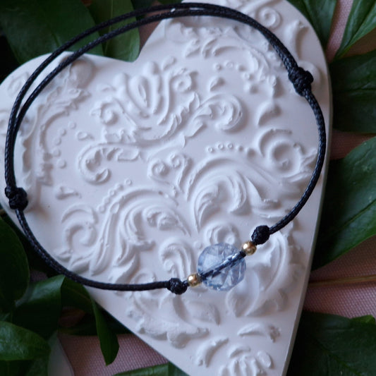 Гривни черен конец и злато, гривни син топаз