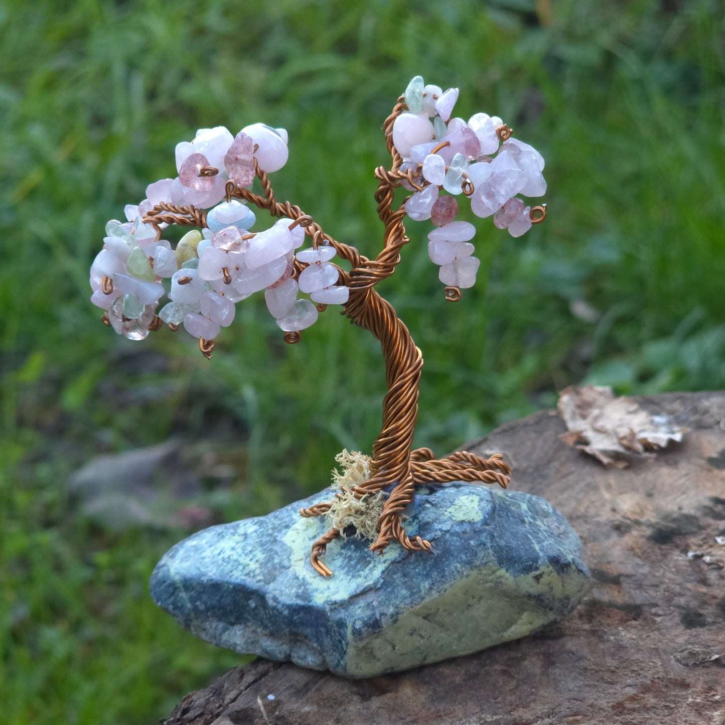 Дръвче с камъни розов кварц, дръвчета от камъни, дръвчета от естествени камъни, дървото на живота от естествени полускъпоценни, луксозен подарък, уникални подаръци