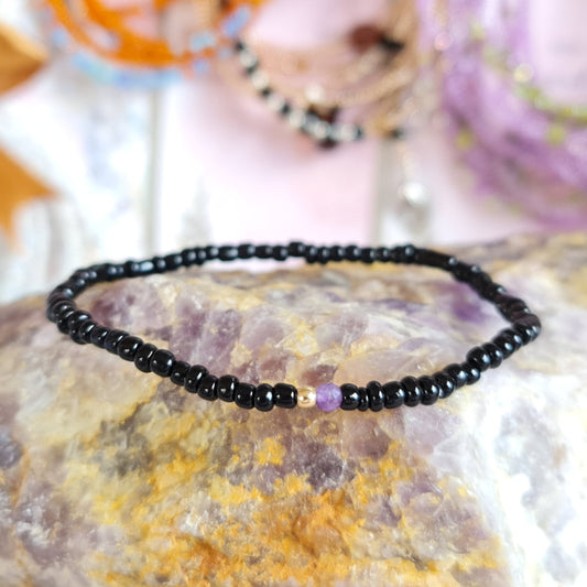 Гривни с аметист, бижута с аметист, гривни с естествени камъни аметист и злато, естествен аметист значение