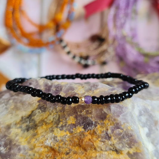 Гривни с аметист, бижута с аметист, гривни с естествени камъни аметист и злато, естествен аметист значение