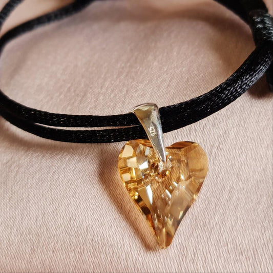 Луксозни бижута сърце сваровски, сърце Swarovski, сребърни гривни сваровски кристали, гривни с черен конец, гривна сатен, луксозни подаръци за жени