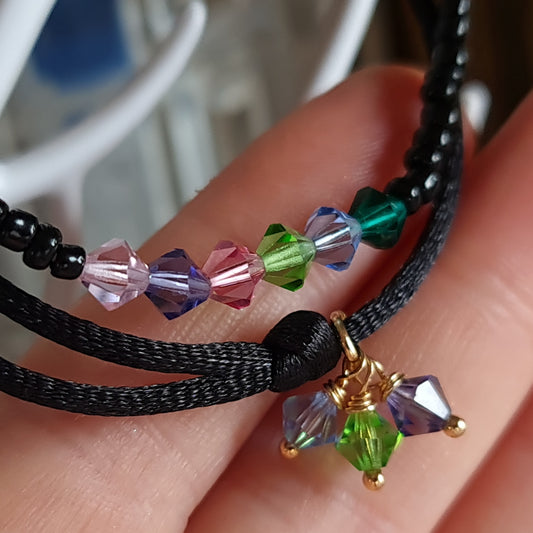 Черна гривна черен конец, черни гривни, гривни с черни камъни, кристали, луксозни черни бижута и гривни, чакра гривни, чакра гривна