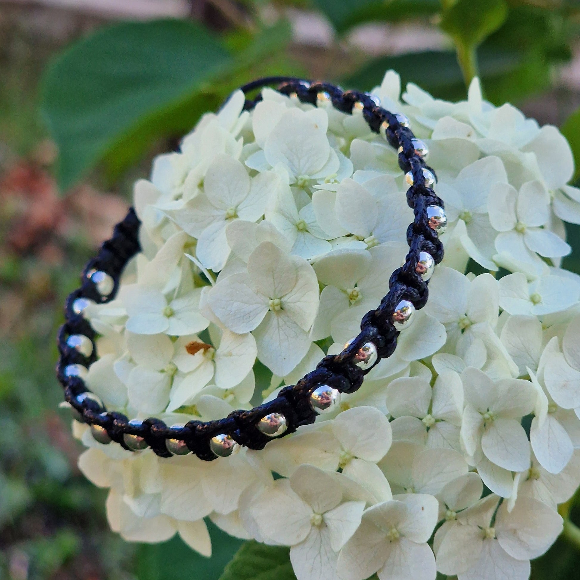 Черен Конец сребро, гривни с черен конец, сребърни гривни с черен конец, дамска гривна с черен конец и сребро, мъжка гривна с черен конец и сребро 