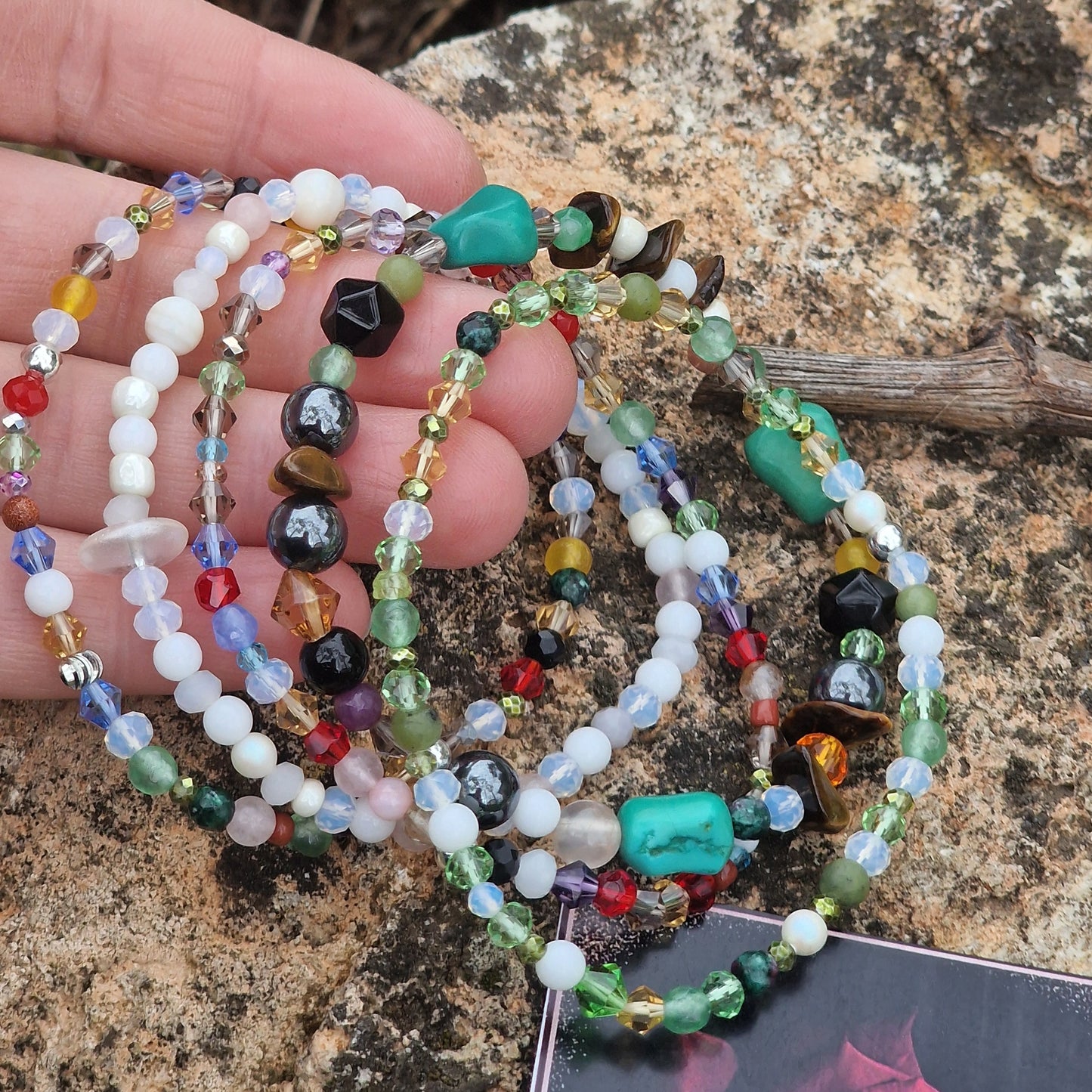 5 Гривни от Естествени Камъни и Кристали ТИ СИ МАГИЯ ПРЕДАЙ НАТАТЪК "AURА 5"