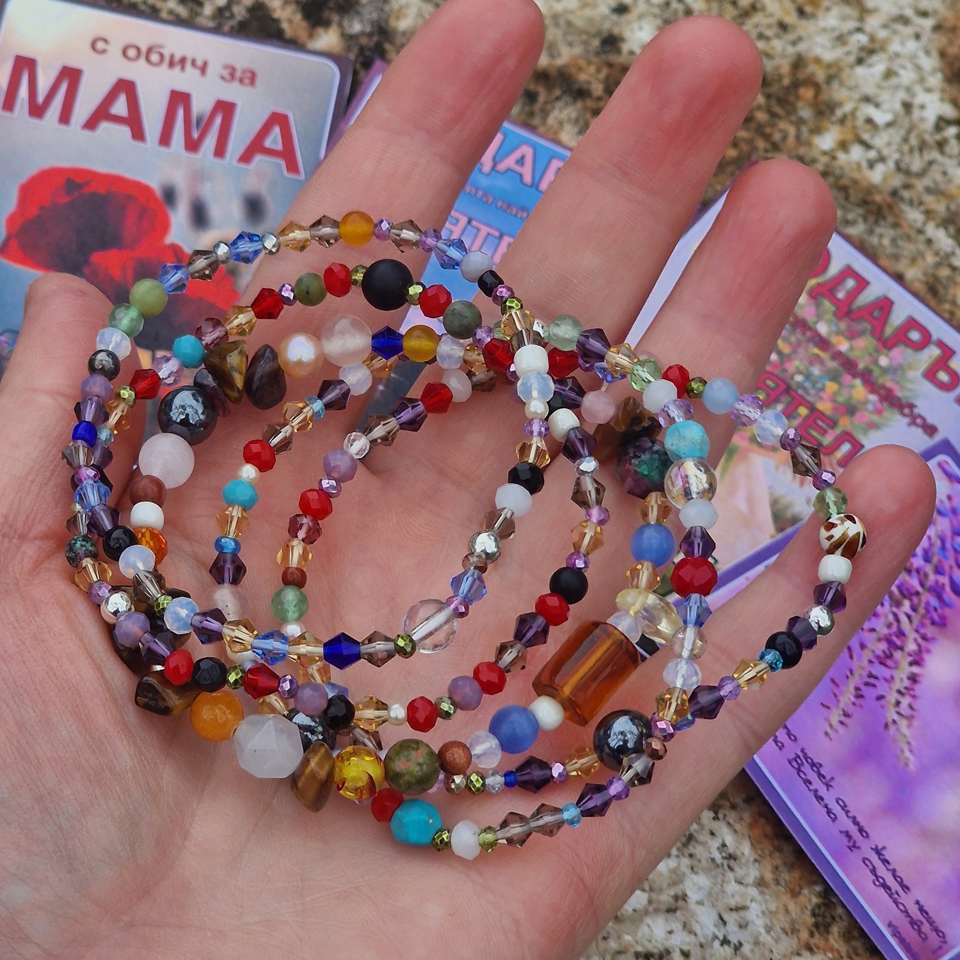 Подаръци на едро, Подаръци за Коледа, подаръци за приятелки, подаръци за 8 март, подаръци за жени ръчна изработка гривни от естествени и кристали, талисмани за ксмет, талисмани за любов, талисман за защита, 