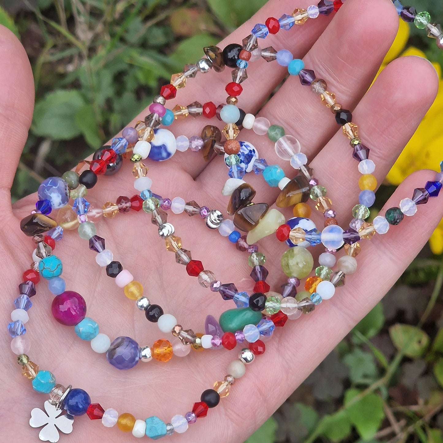 Подаръци на едро, Подаръци за Коледа, подаръци за приятелки, подаръци за 8 март, подаръци за жени ръчна изработка гривни от естествени и кристали, талисмани за ксмет, талисмани за любов, талисман за защита, 