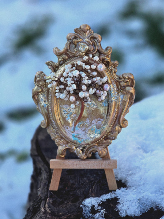 Уникални арт подаръци, ръчно изработена скулптура дръвче с естествени перли в красива златна рамка