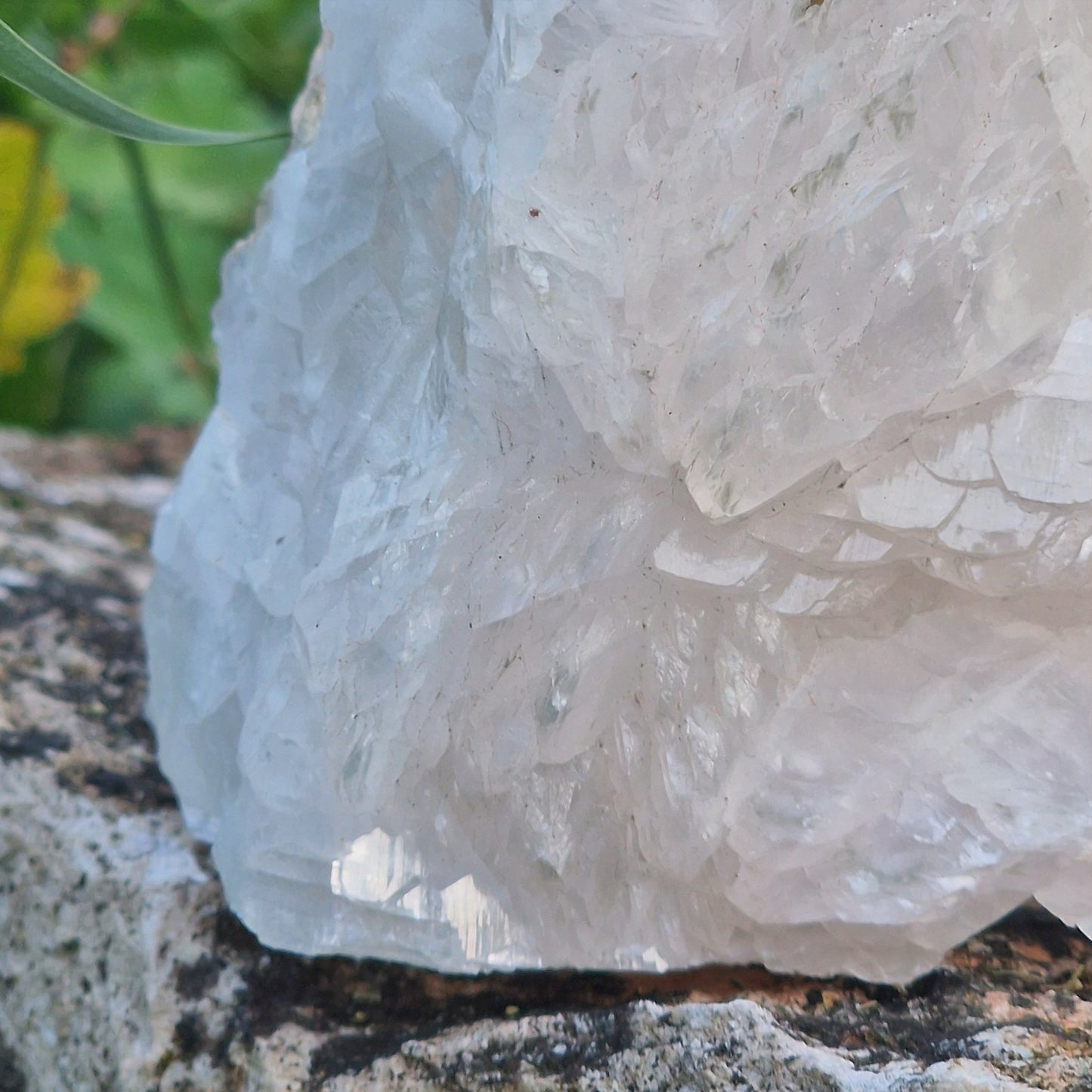 Дървото на Живота от Естествени Камъни Скулптура Уникален Луксозен Подарък със Символика