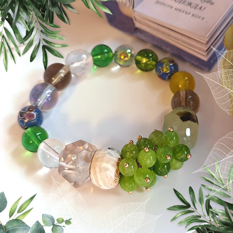 Зелени бижута, зелени камъни, зелена гривна от естествени камъни, уникални бижута, арт бижута, дизайнерски бижута и гривни, скъпоценни камъни, луксозни подаръци за жени